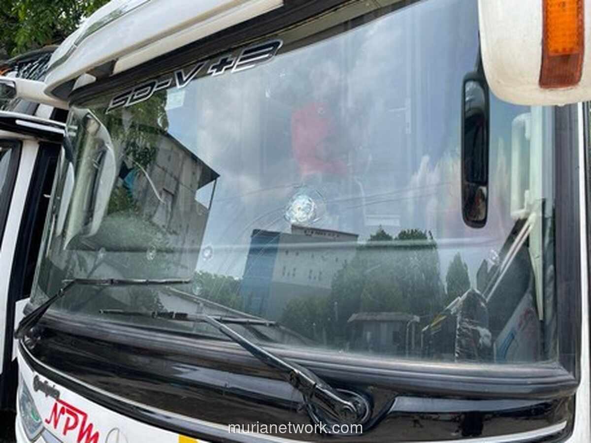 Bus Pariwisata Mogok di Depan Halte TransJakarta Cawang, Macet ke Semanggi