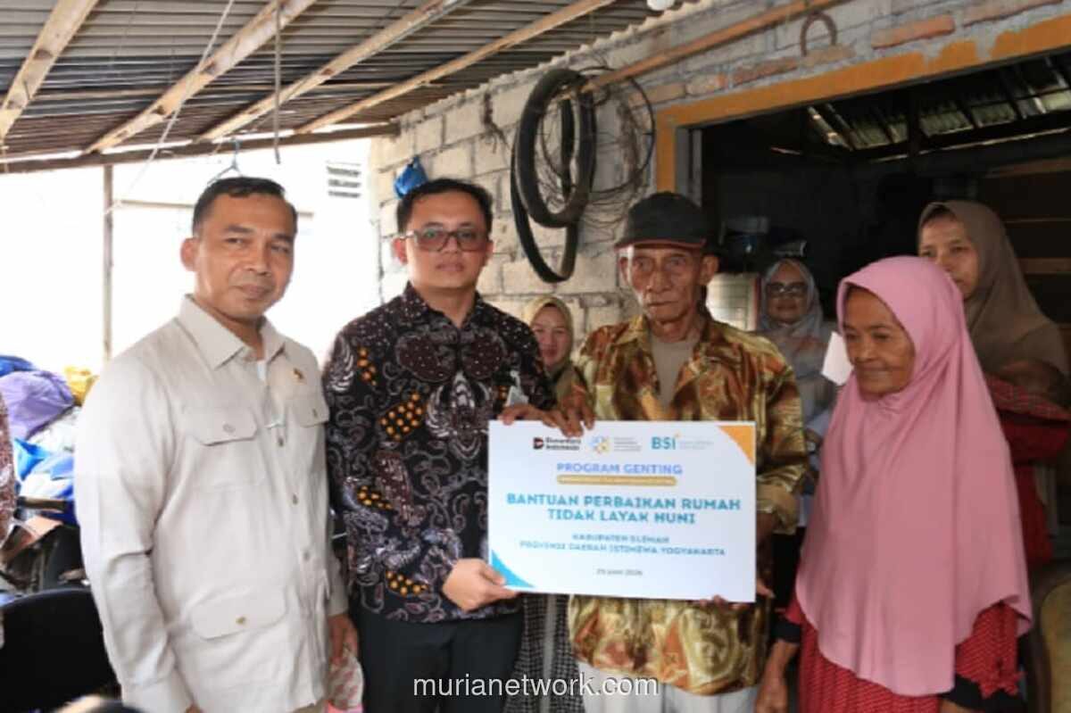 Cegah Stunting, Menteri Wihaji Salurkan Bantuan Perbaikan Rumah di Sleman