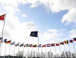 China Desak NATO Evaluasi Peran demi Stabilitas Global, Bantah Tudingan Dukung Rusia