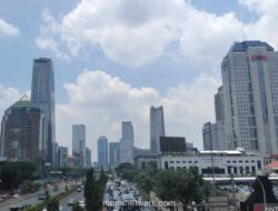 BMKG: Seluruh Wilayah Jakarta Cerah Berawan pada Jumat, Suhu Mencapai 34 Derajat Celcius