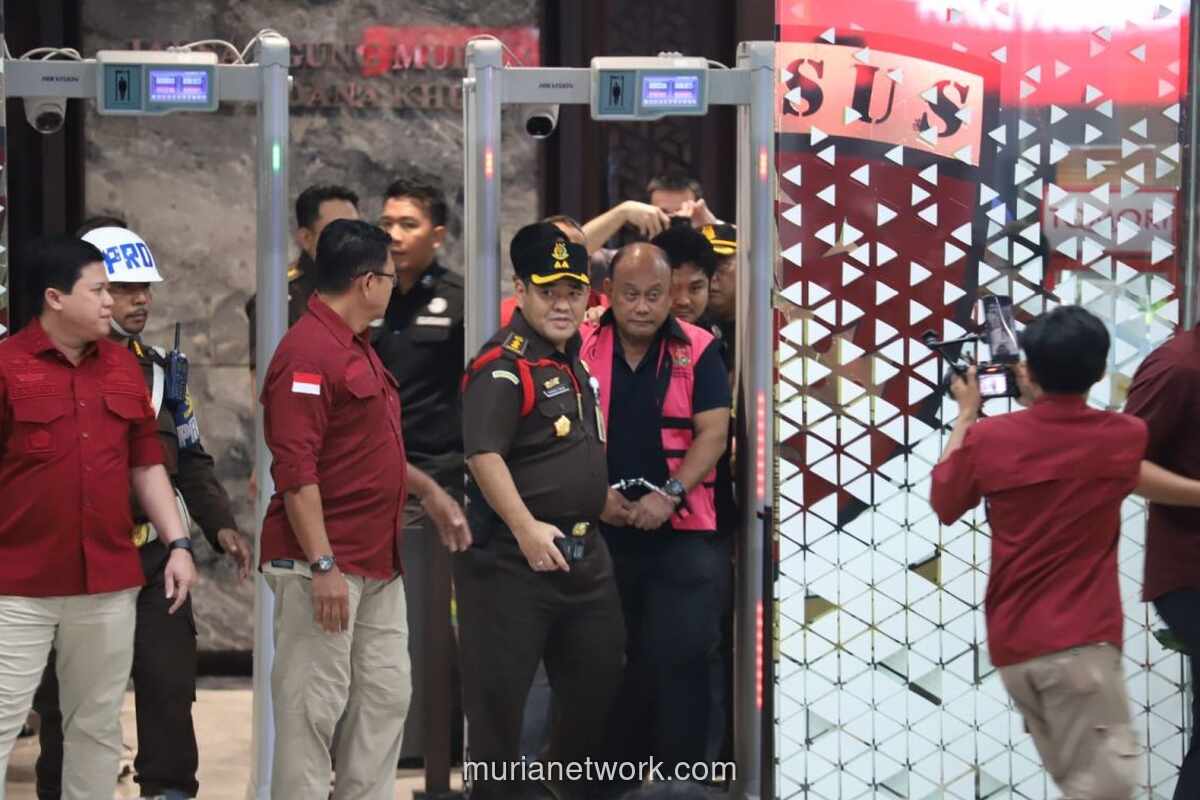 Kejagung Tetapkan Mantan Kepala BGN dan Dua Wakilnya sebagai Tersangka Korupsi Program Makan Bergizi Gratis