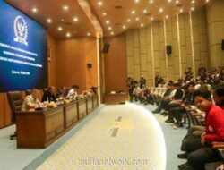 DPR Hubungi Langsung Kepala BGN Usai Audiensi dengan Mahasiswa, Temukan Potensi Efisiensi Anggaran MBG Rp70 Triliun