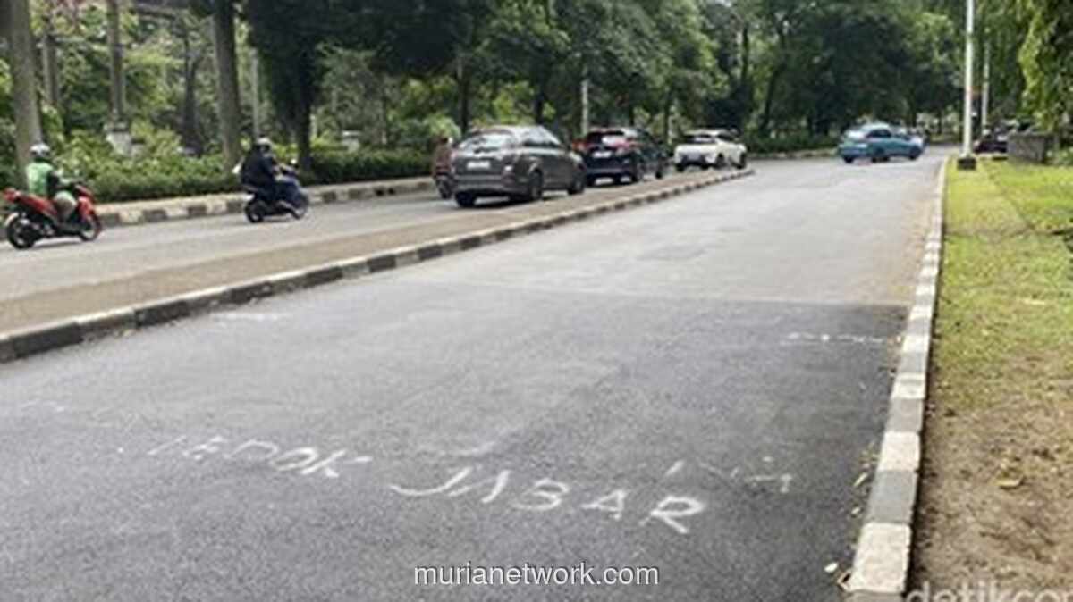 Perbaikan Jalan di Perbatasan Jakarta-Depok Dihiasi Tanda Wilayah Depok, Soroti Kendala Koordinasi Anggaran