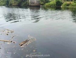 Air Sungai Ciujung di Serang Berubah Hitam dan Berbau Menyengat, Warga Khawatir Lahan Pertanian Tercemar