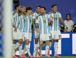 Messi Cetak Hattrick Perdana di Piala Dunia, Argentina Bungkam Aljazair 3-0