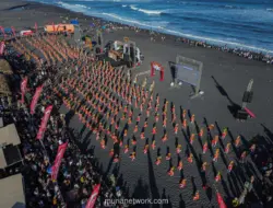 500 Penari Tampil Kolosal di Pantai Watu Pecak, Angkat Kisah Lahirnya Negeri Lamadjang