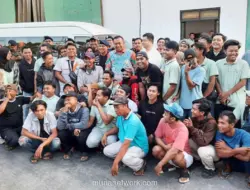 Karyawan Pabrik Rumput Laut di Situbondo Cemas Operasional Dihentikan