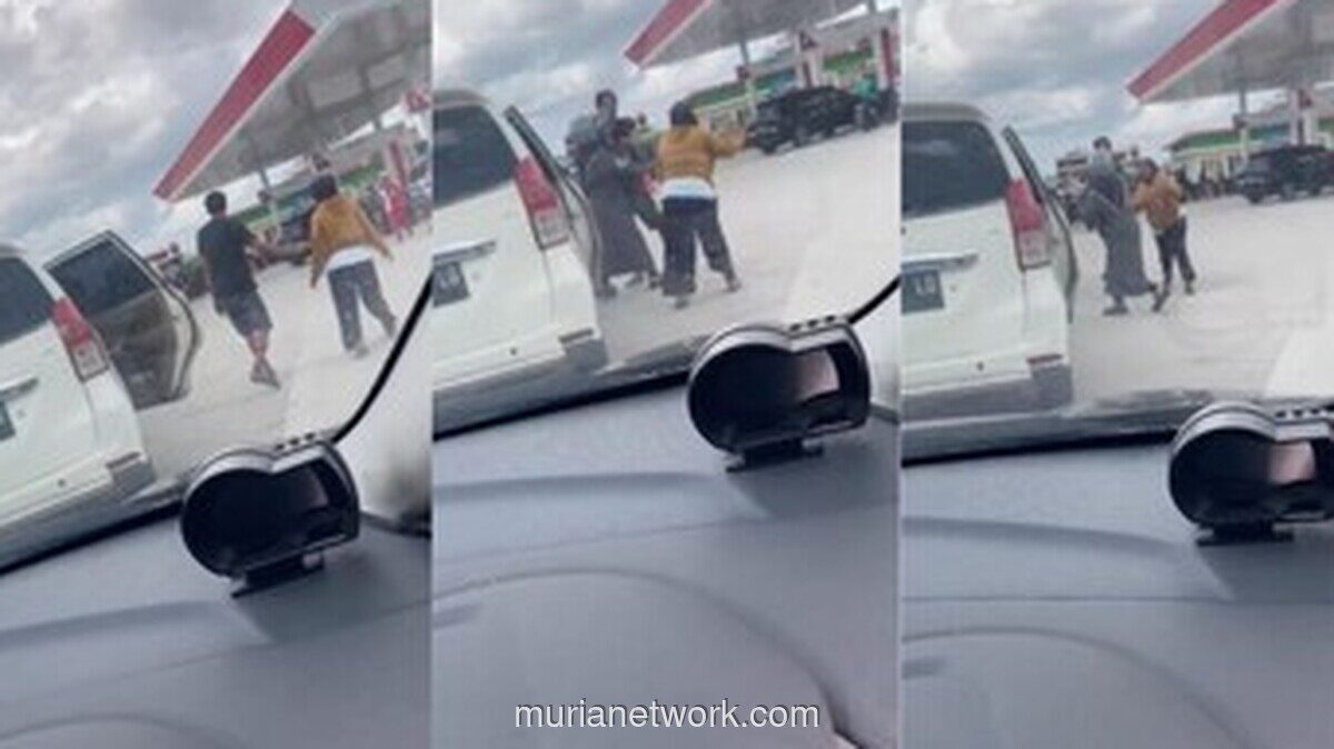 Dua Perempuan Terlibat Adu Fisik di SPBU Kotawaringin Barat Diduga Akibat Berebut Antrean BBM