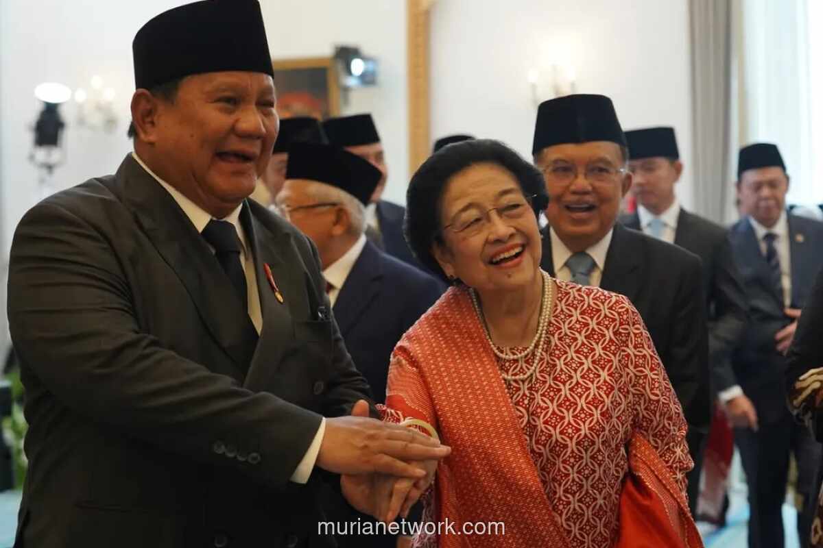 Prabowo dan Megawati Bergandengan Tangan di Hari Pancasila, Pengamat Sebut Sinyal Positif Persatuan Bangsa