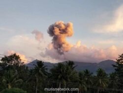 Gunung Dukono Erupsi, Kolom Abu Vulkanik Capai 1.300 Meter di Atas Puncak