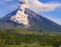 Gunung Semeru Erupsi Dua Kali pada Selasa Pagi, Kolom Abu Capai 1.200 Meter