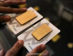 Harga Emas Antam Turun Rp15.000 per Gram, Buyback Ikut Melemah
