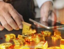 Harga Emas Terus Melemah, Tertekan Dolar AS dan Sinyal Suku Bunga Tinggi