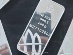 Harga Perak Antam Anjlok Rp1.600 per Gram, Tembus Rp44.050