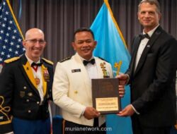 Kolonel Marinir Tri Yudha Ismanto Raih Tiga Penghargaan Bergengsi di National Defense University AS