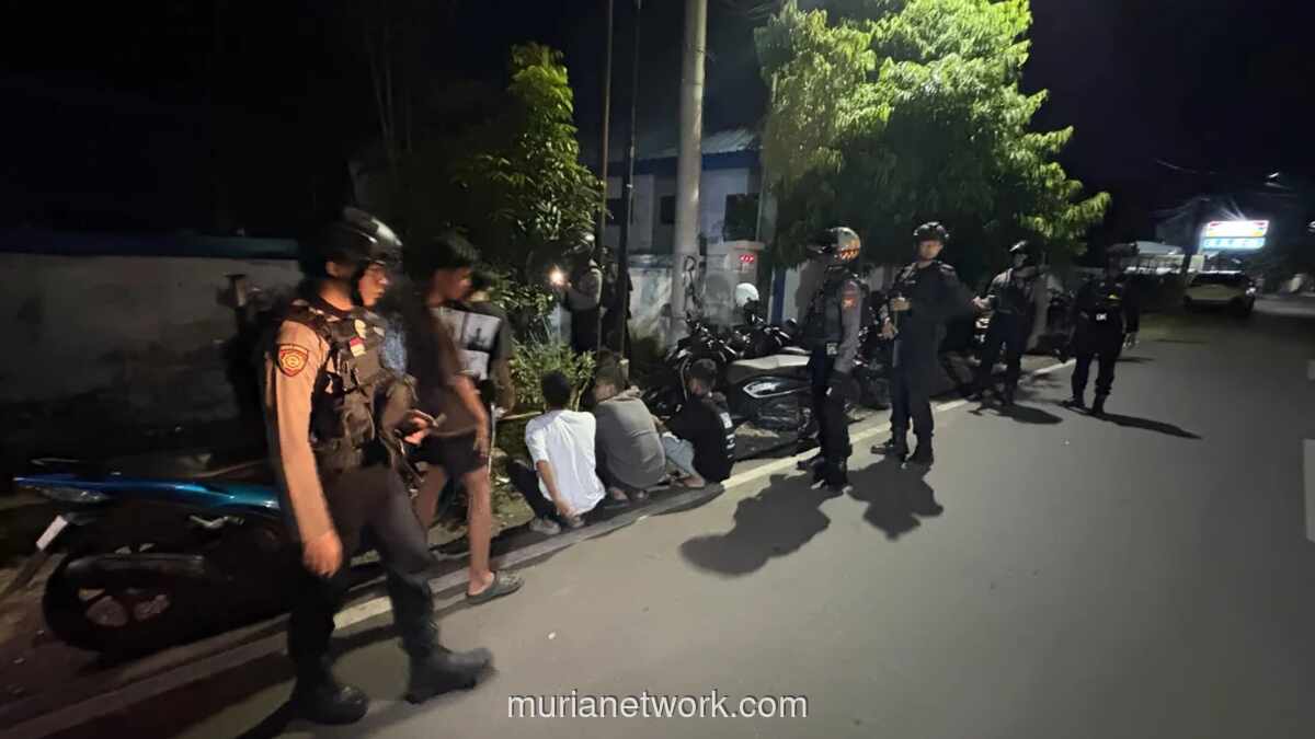 Polisi Gagalkan Tawuran Remaja di Watampone, Delapan Pelajar Diamankan Bersama Parang dan Busur