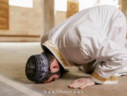 Jadwal Salat Jumat 5 Juni 2025 di Surabaya: Imsak Pukul 04.05 WIB, Zuhur 11.31 WIB