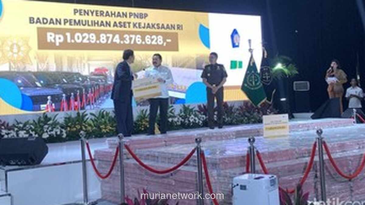 Jaksa Agung Serahkan PNBP Rp1,03 Triliun ke Menkeu dari Hasil Lelang dan Pelacakan Aset Korupsi