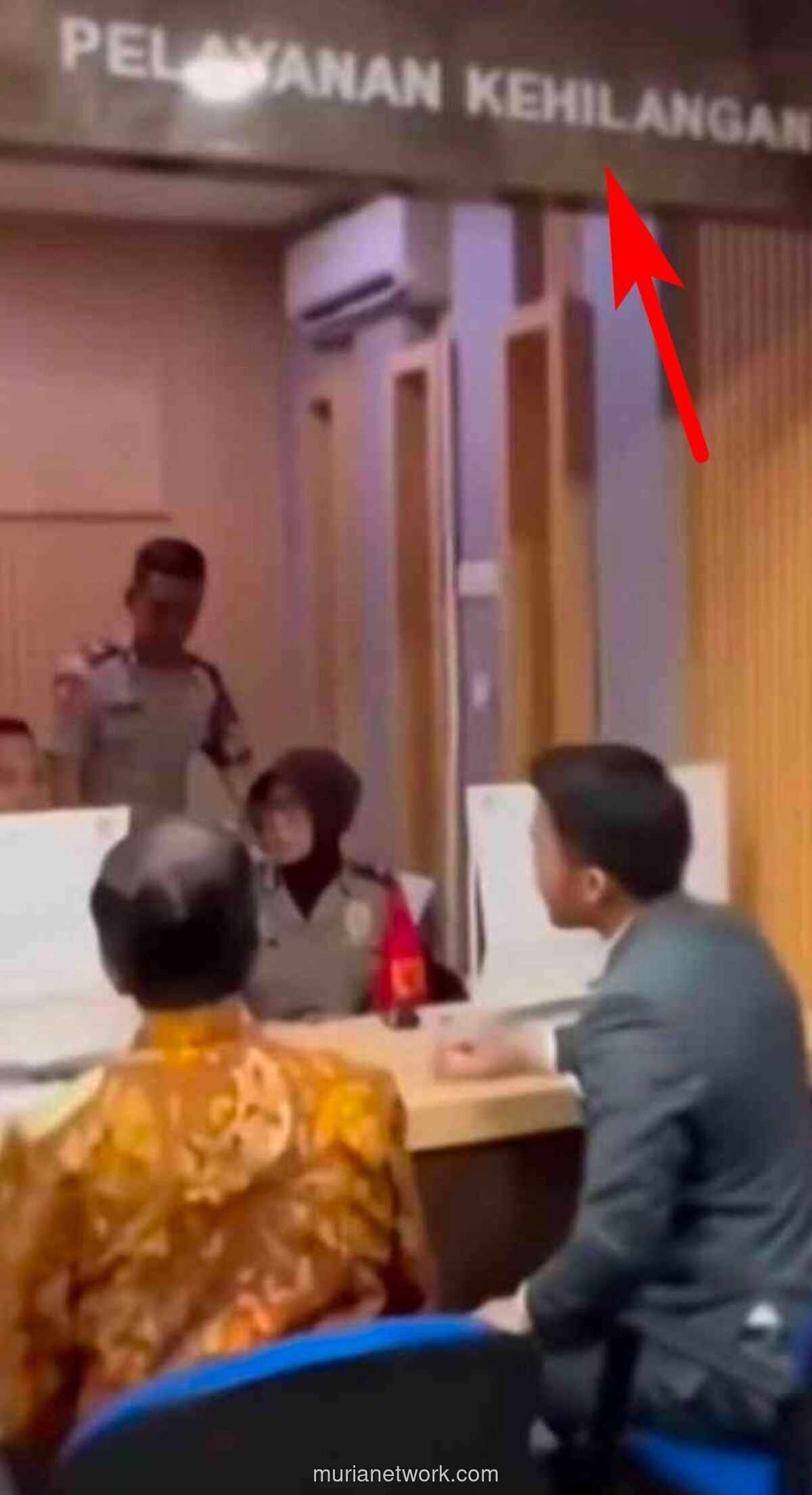 Dokter Tifa Soroti Dugaan Kejanggalan Laporan Jokowi ke Polda Metro