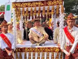 Jokowi Dianugerahi Gelar Adat ‘Baginda Pemuka Bangsa’ di Lampung