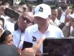 Ratusan Kader PSI Sambut Kedatangan Jokowi di Bandar Lampung, Mantan Presiden Kenakan Seragam Partai