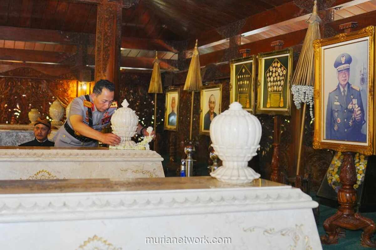 Kapolri Ziarahi Makam Soeharto, Tutup Rangkaian Tradisi Jelang Hari Bhayangkara ke-80