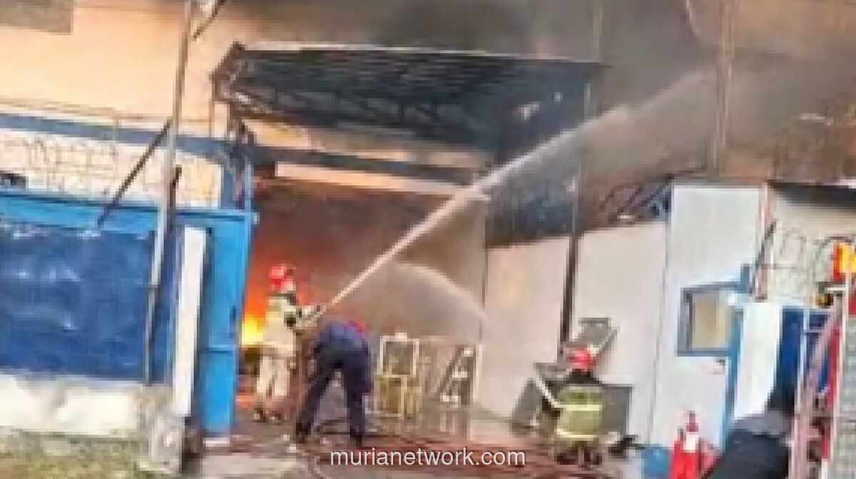 Kebakaran Hebat di Cikupa Hanguskan Enam Gudang, Satu Orang Terluka