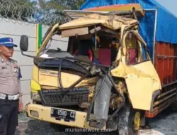 Truk Pengangkut Kopi Tabrak Truk di Tol Cipularang, Satu Penumpang Tewas Terjepit