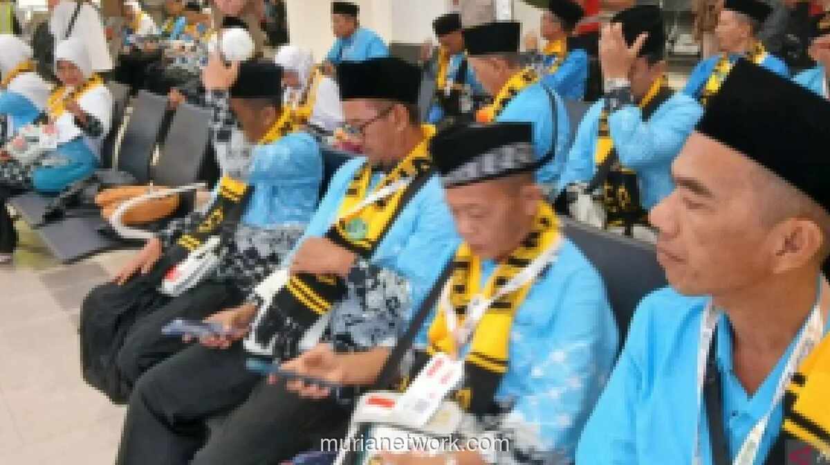 390 Jemaah Haji Kloter Pertama Banten Tiba di Bandara Soekarno-Hatta Selasa Pagi