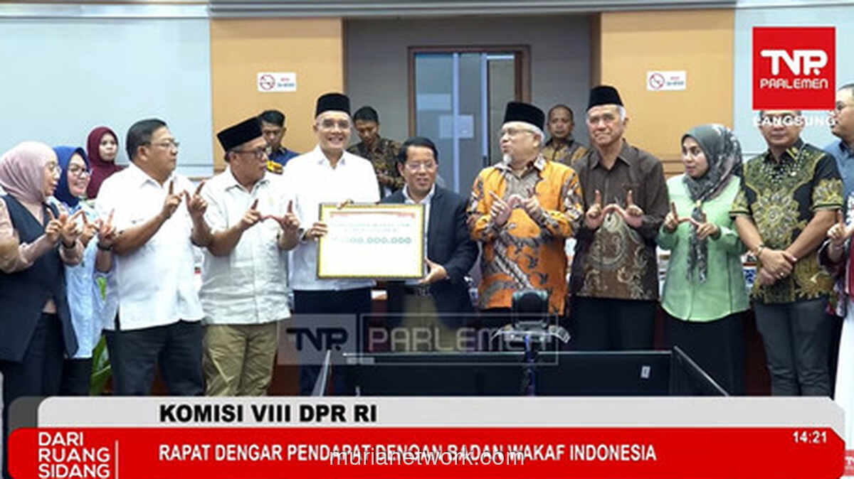 Komisi VIII DPR Wakafkan Rp100 Juta dari Iuran Anggota, Dorong Gerakan Wakaf Nasional