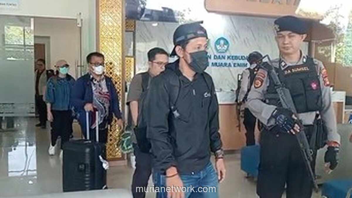KPK Geledah Kantor Bupati hingga Rumah Dinas Edison di Muara Enim