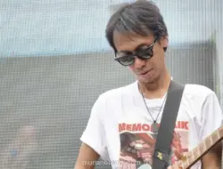 Ular Kobra Masuk Rumah, Eross Sheila On 7 Panggil Damkar