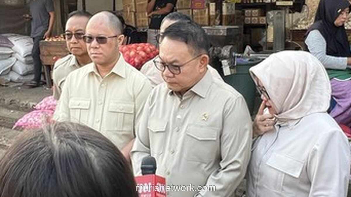 Kepala Staf Kepresidenan Sidak Pasar Induk Kramat Jati dan Cipinang, Pastikan Pasokan Pangan Aman