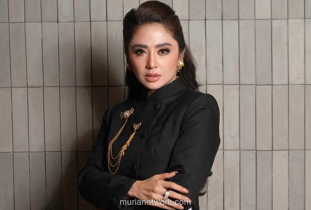 Dewi Perssik Blak-blakan Tak Paham Satu Kata pun Saat Kuliah Berbahasa Inggris