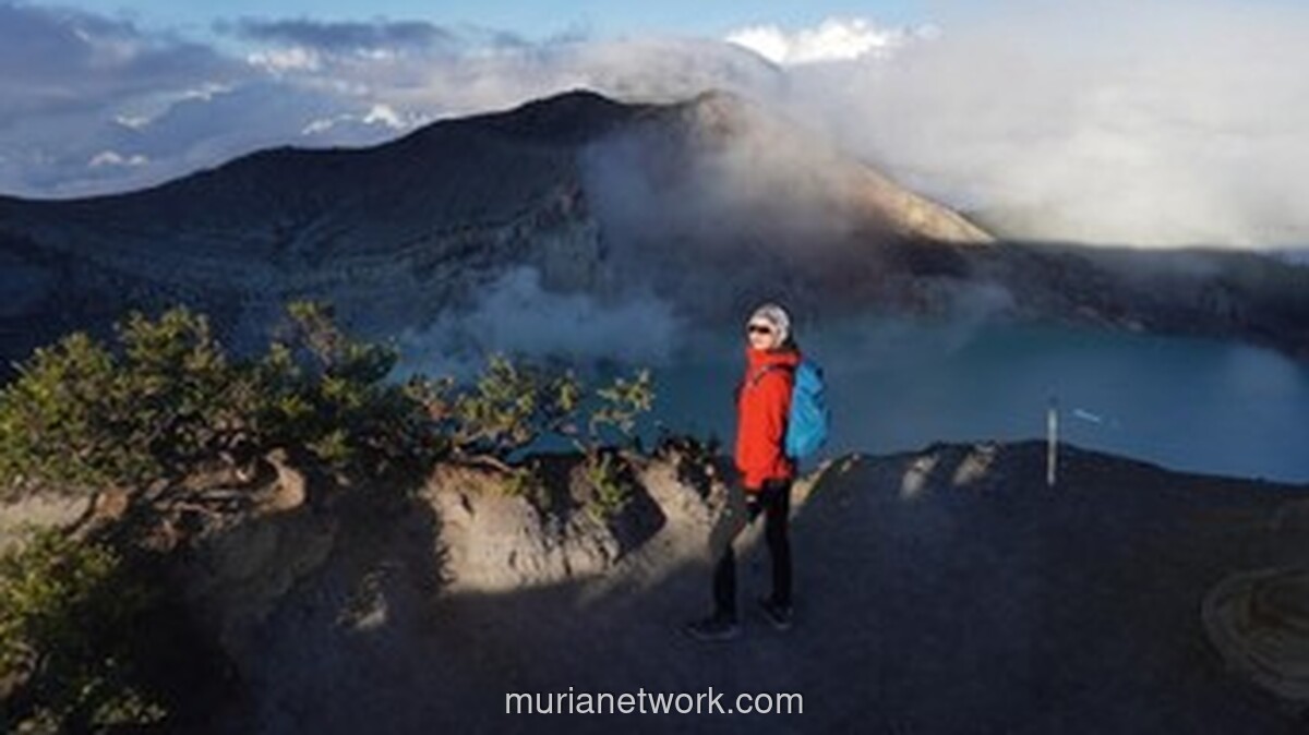 Raline Shah Jelajahi Kawah Ijen dan Desa Adat Osing saat Liburan Keluarga di Banyuwangi