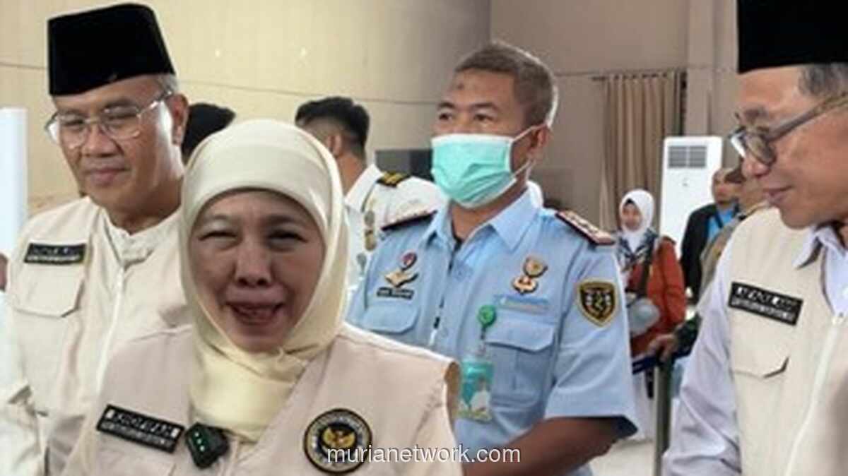 Khofifah Apresiasi Layanan Imigrasi Berbasis Biometrik yang Percepat Pemulangan Jemaah Haji Jatim