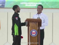 Menteri Pertanian Beri Bantuan Pribadi untuk Mahasiswa Papua yang Orang Tuanya Lumpuh Usai Debat soal Cetak Sawah