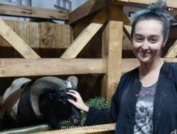 Mantan Artis FE Jadi Model Video Call Palsu untuk Jaring Korban Investasi Bodong di Solo Baru