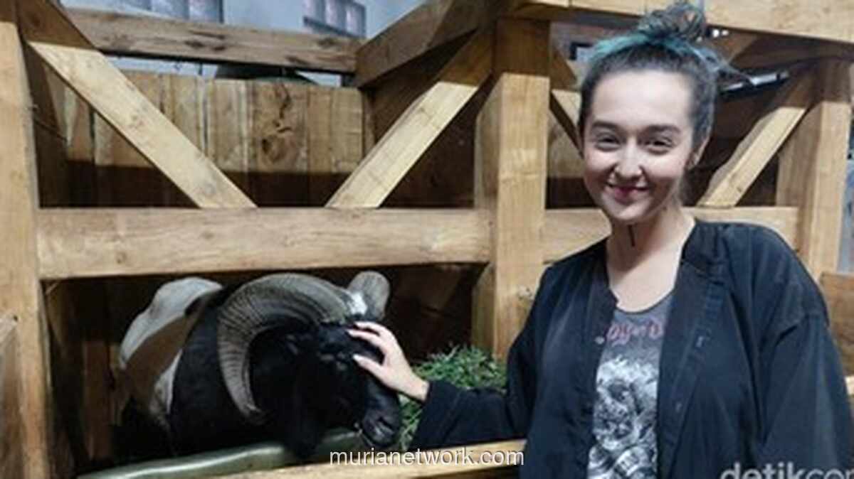 Mantan Artis FE Jadi Model Video Call Palsu untuk Jaring Korban Investasi Bodong di Solo Baru