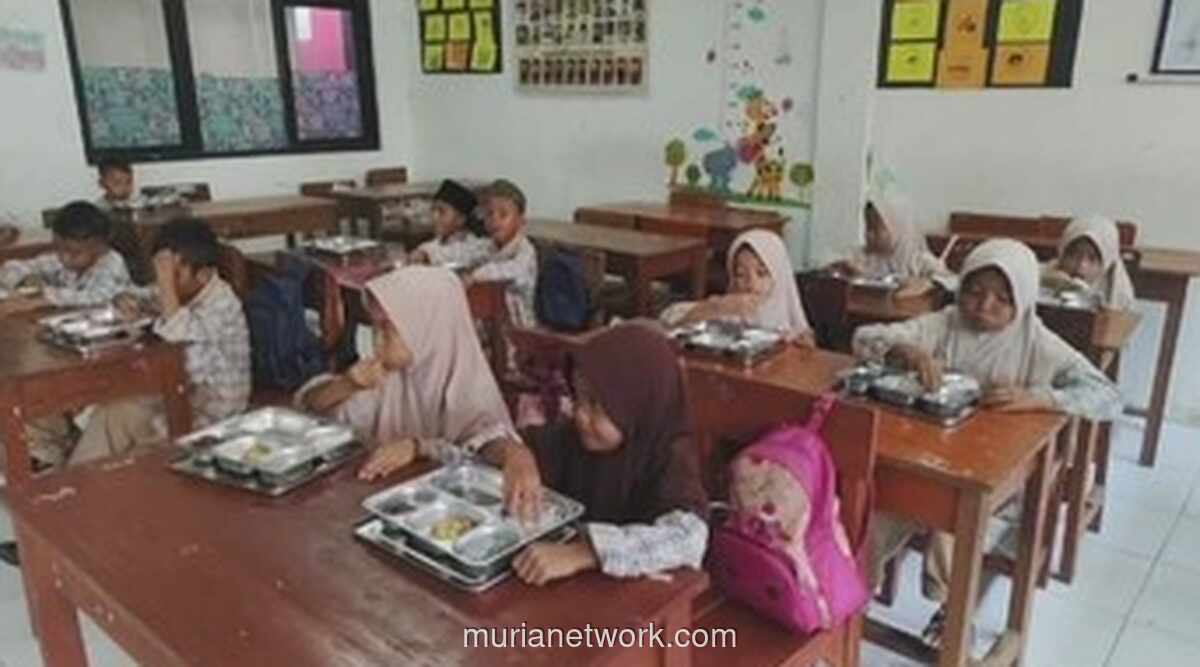 Presiden Prabowo Koreksi Kepemimpinan BGN Usai Deretan Skandal Program Makan Bergizi Gratis