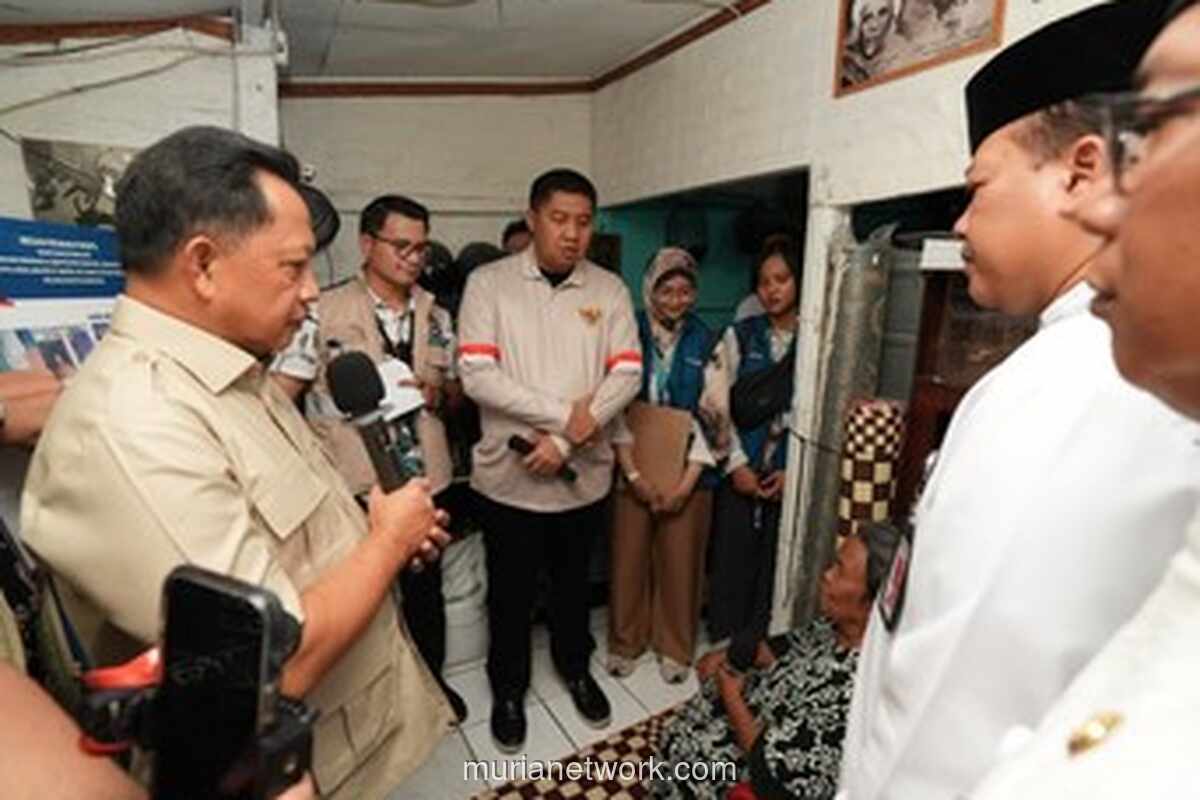 Menteri Dalam Negeri Tinjau Bantuan Bedah Rumah di Jakarta Timur, Dorong Pemda Alokasikan Anggaran Perumahan