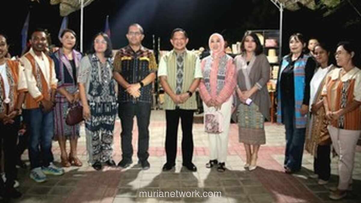 Mendagri Tito Karnavian Apresiasi Parade Tenun Atambua sebagai Penggerak Ekonomi dan Pariwisata Daerah