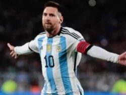 Messi Cetak Gol Penalti Tiga Menit Usai Masuk, Argentina Hancurkan Islandia 3-0