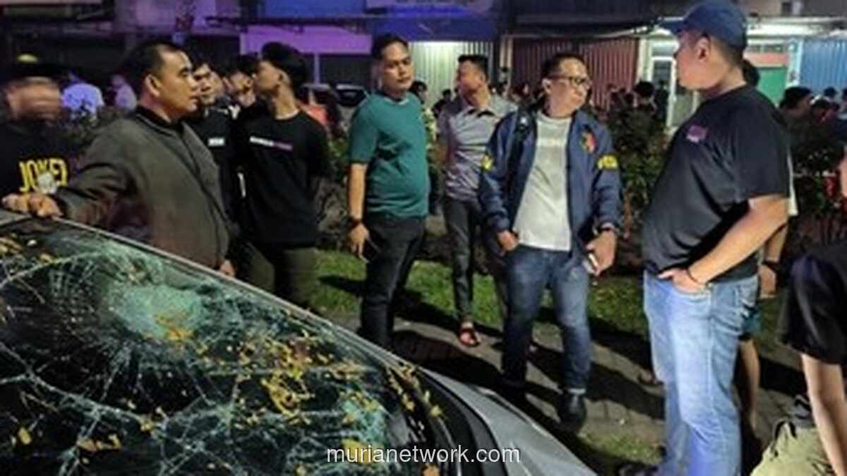 Pengemudi Honda Jazz dan Dua Rekannya Diamuk Massa di Citra Raya Usai Geber Knalpot