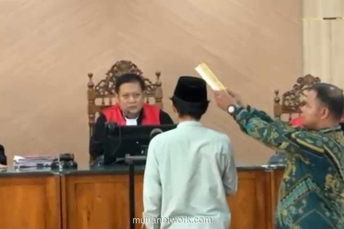 UAS Jadi Saksi Meringankan Mantan Gubernur Riau Abdul Wahid di Sidang Pemerasan
