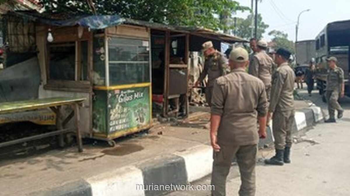 118 Bangunan Liar di Sempadan Kali Angke Dibongkar, Upaya Normalisasi Sungai