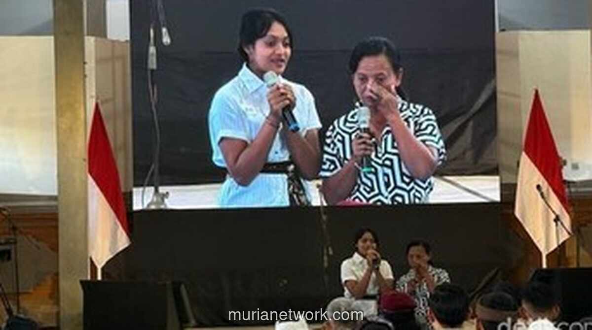 Ibu Haru Bersyukur di Depan Prabowo, Putrinya Kini Bisa Sekolah Lagi Berkat Program Sekolah Rakyat