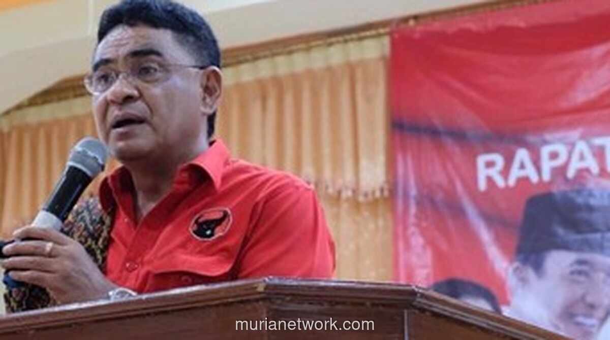 Jokowi Injak Kepala Kerbau dalam Prosesi Adat, PDIP: Lambang Kami Banteng Moncong Putih