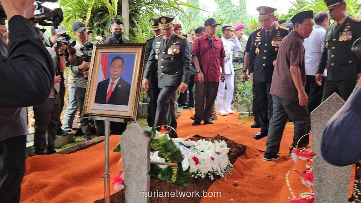 Pemakaman Militer Ryamizard Ryacudu Berlangsung Khidmat di TMP Kalibata, Menhan Sjafrie Pimpin Upacara Penghormatan Terakhir
