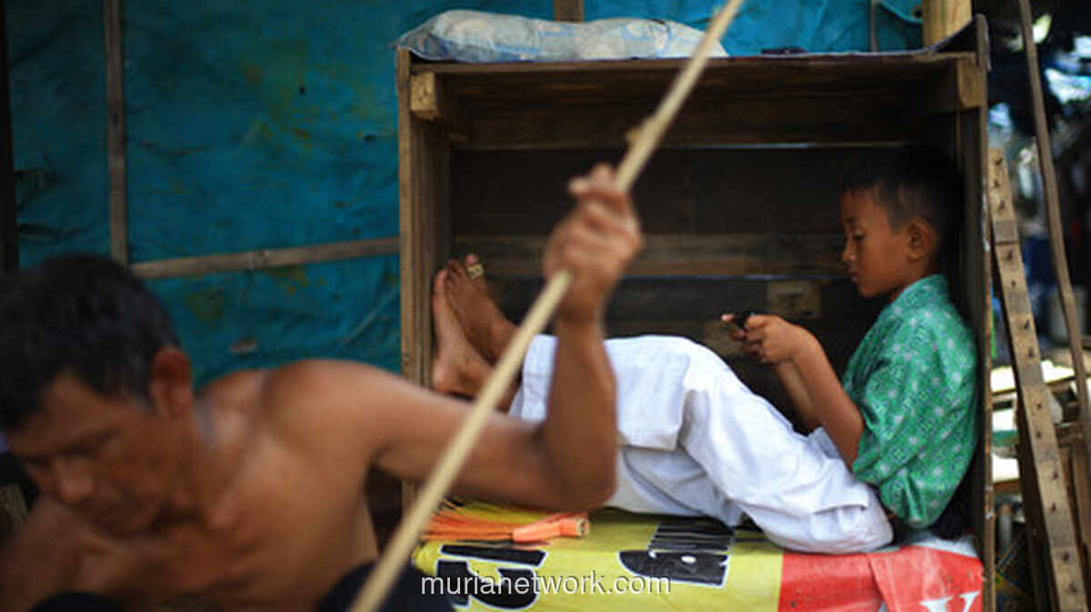 RW Kumuh di Jakarta Berkurang Hampir 50 Persen dalam 1,5 Tahun